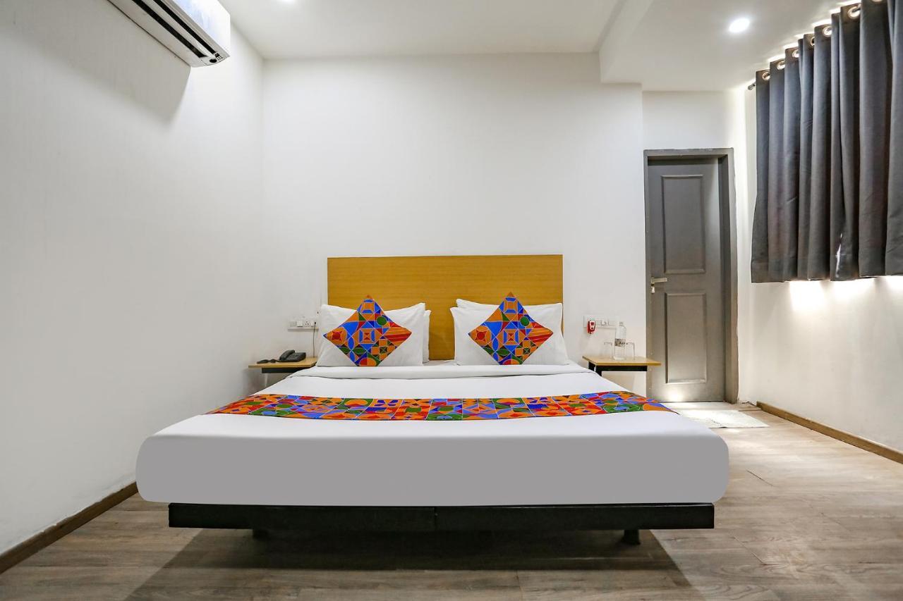Fabhotel Vat - Meera Bagh 德里 外观 照片
