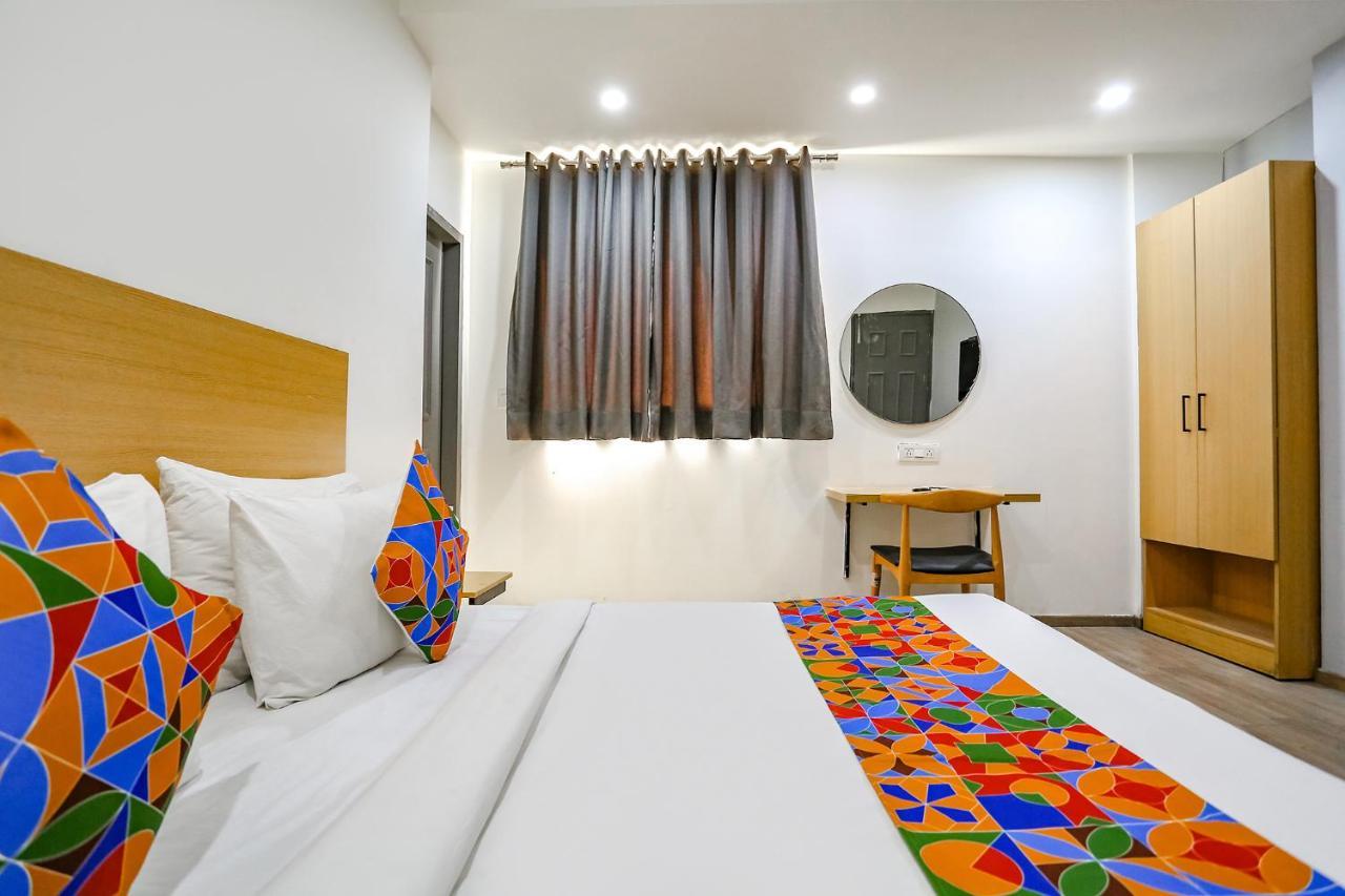 Fabhotel Vat - Meera Bagh 德里 外观 照片