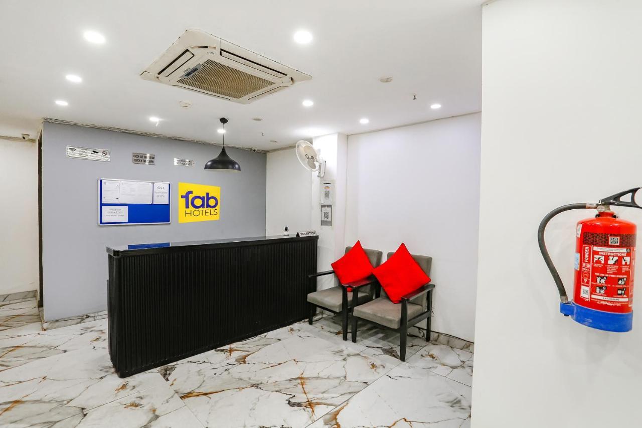 Fabhotel Vat - Meera Bagh 德里 外观 照片