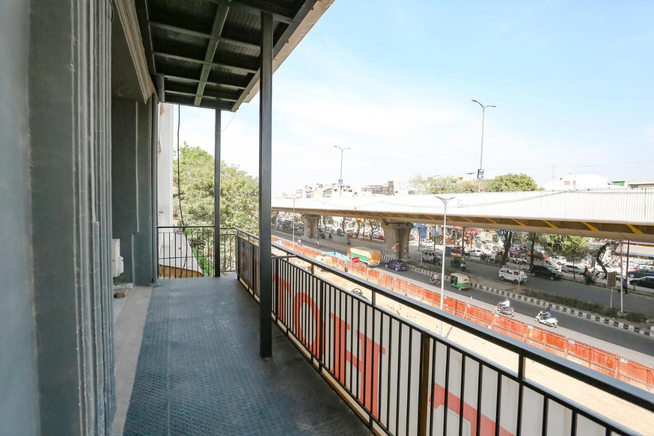 Fabhotel Vat - Meera Bagh 德里 外观 照片